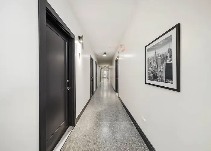 New Luxury 3br - Steps To Downtown And Metra