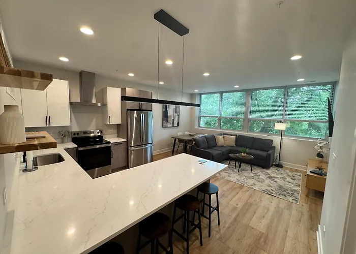 New Luxury 3br - Steps To Downtown And Metra Appartement