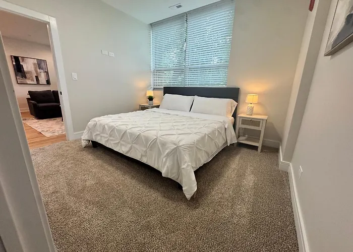 New Luxury 3br - Steps To Downtown And Metra * Brookfield